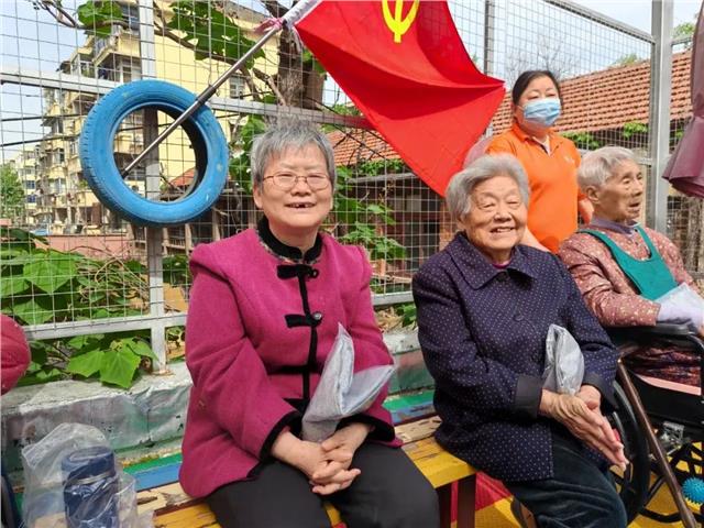 蚌埠市同乐志愿者公益协会组织开展走进祥和养老院看望慰问活动